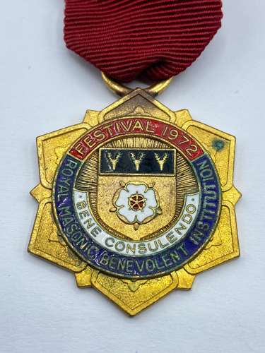 Vintage Royal Masonic Benevolent Institution Festival 1972 Jewel