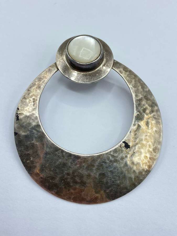 Vintage Sterling Silver & Mother Of Pearl Hammered Pendant Signed DDD