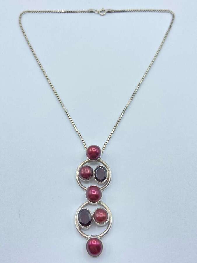 Beautiful Vintage Sterling Silver Garnet & Bordeaux Pearl Necklace