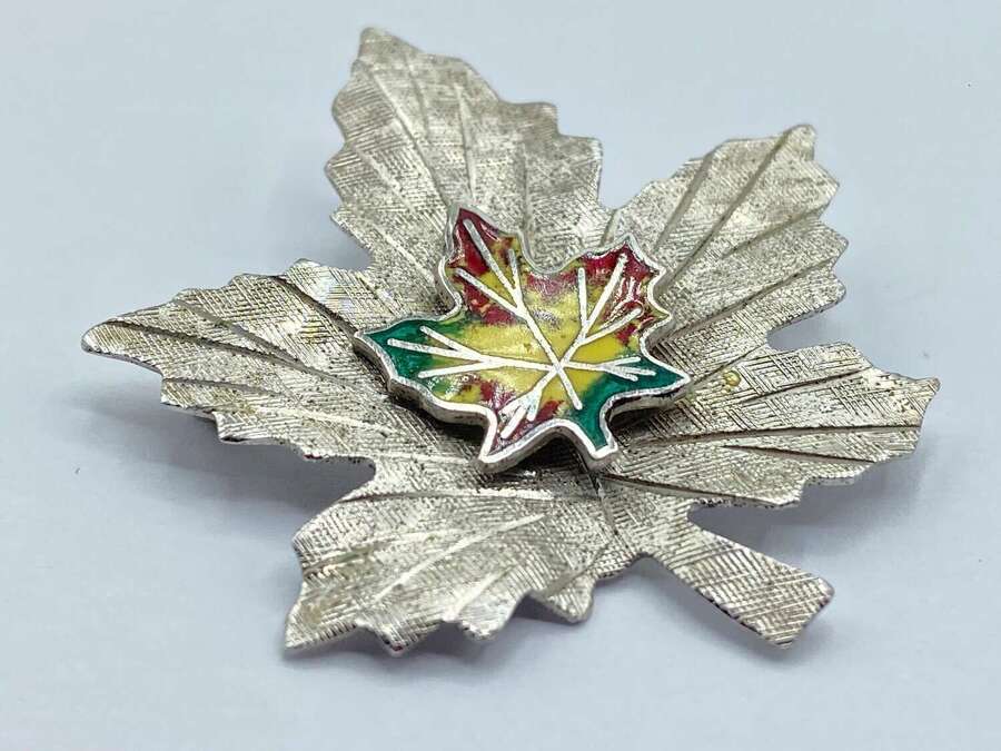 Vintage Sterling Silver & Enamel Canadian Maple Leaf Brooch