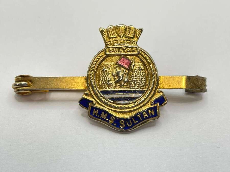 WW2 Period British Royal Navy HMS Sultan Shore Establishment Sweetheart Brooch