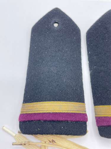 Pair Of WW2 British Merchant Navy Engineer Officers Shoulder Boards With Laces