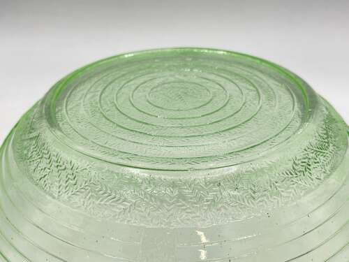 Beautiful Vintage 1940s Pressed Green Glass Decorative Fruit Bowl