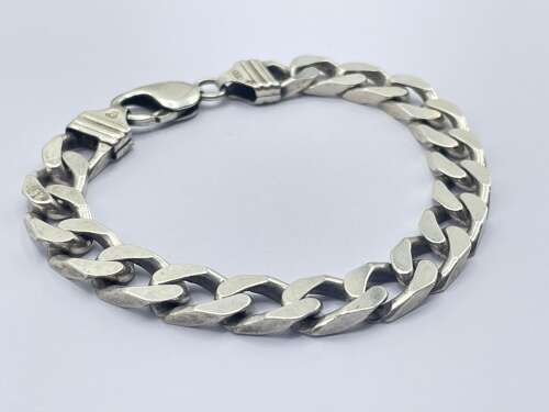 Vintage Chunky Sterling Silver Curb Link Bracelet Weighing 33.29 Grams