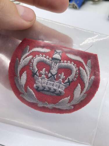 Post WW2 Unissued Qarnns Warrant Officer Class 2 (WO2) Crown and Wreath Patch