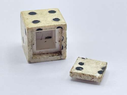 WW2 Period British SOE Hollow Bakelite Dice Used For Compasses, Maps & Messages