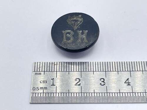 Antique Buffalo Horn Blankney Hunt Club Fox Head Button