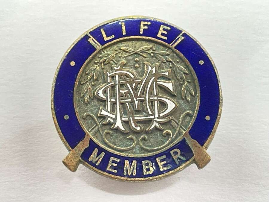 Antique 1920s Society Of Miniature Rifle Club Life Member Enamel Badge