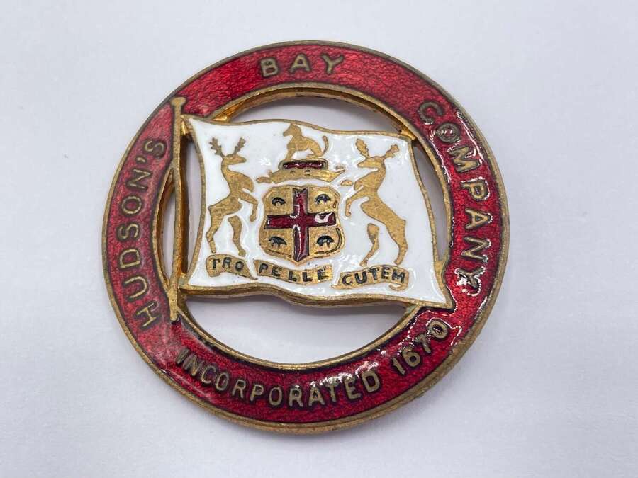 Large Vintage Enamel Hudsons Bay Company Incorporated 1670 Badge Missing Pin