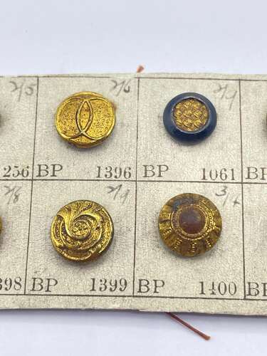 Beautiful Antique Gilded “Australian Tiny Samples” Salesman’s Buttons On Card