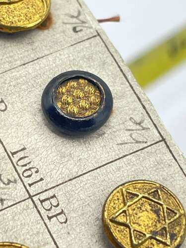 Beautiful Antique Gilded “Australian Tiny Samples” Salesman’s Buttons On Card