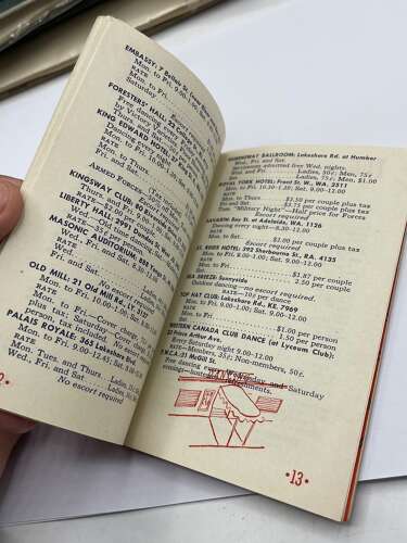 WW2 Canadian “Your Guide To A Good Time In Toronto” For Troops In Training Guide