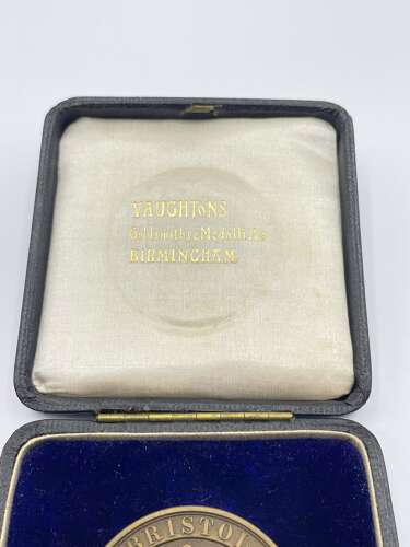 Antique Boxed Bronze Bristol Education Committee Medal To Nellie G Tucker