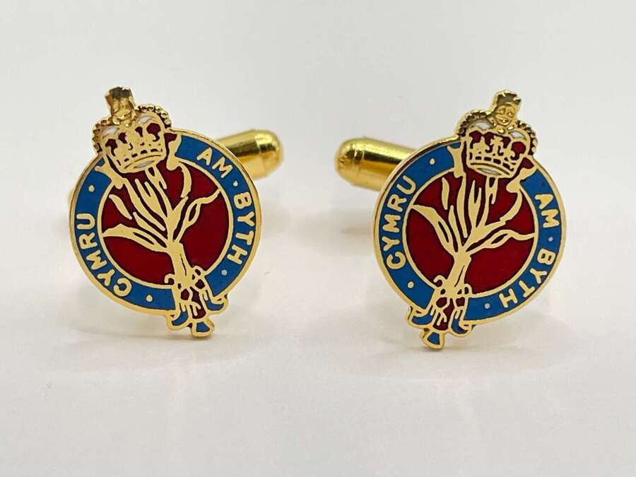 Post WW2 British Gold Tone & Enamel Welsh Guards Cufflinks