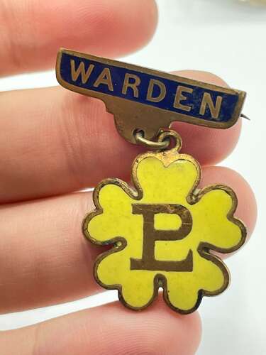 Vintage The Primrose League Conservative Wardens Enamel Brooch Badge