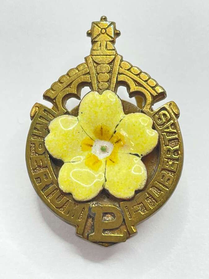 Antique Victorian Primrose League Honorary Knight of the League Gilt Badge