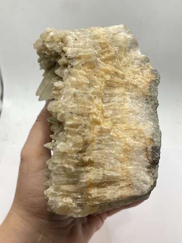 Beautiful 3.366kgs Large Natural Quartz Matrix